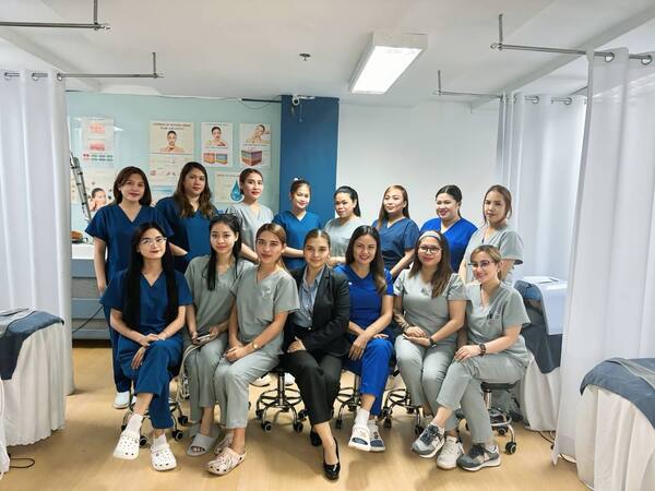 Đội ngũ khối cơ sở Anie Beauty